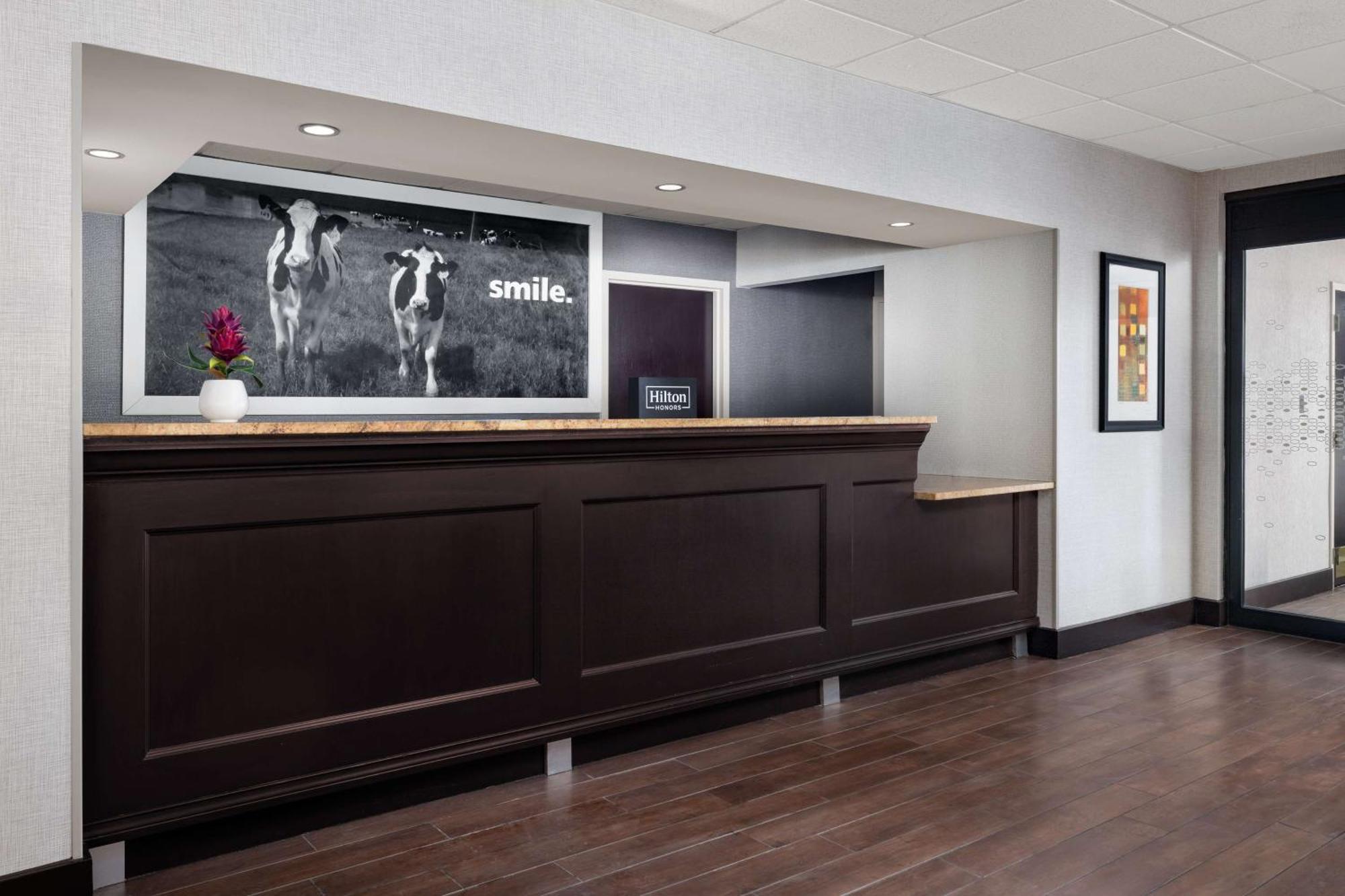 Hotel Hampton Memphis-walnut Grove/baptist East Memphis