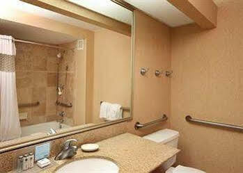 Hampton Memphis-walnut Grove/baptist East 3* Memphis